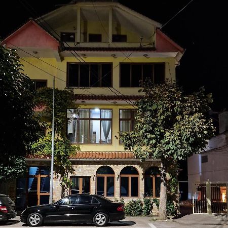 Hotel Restaurant Savoja Pogradec Eksteriør bilde