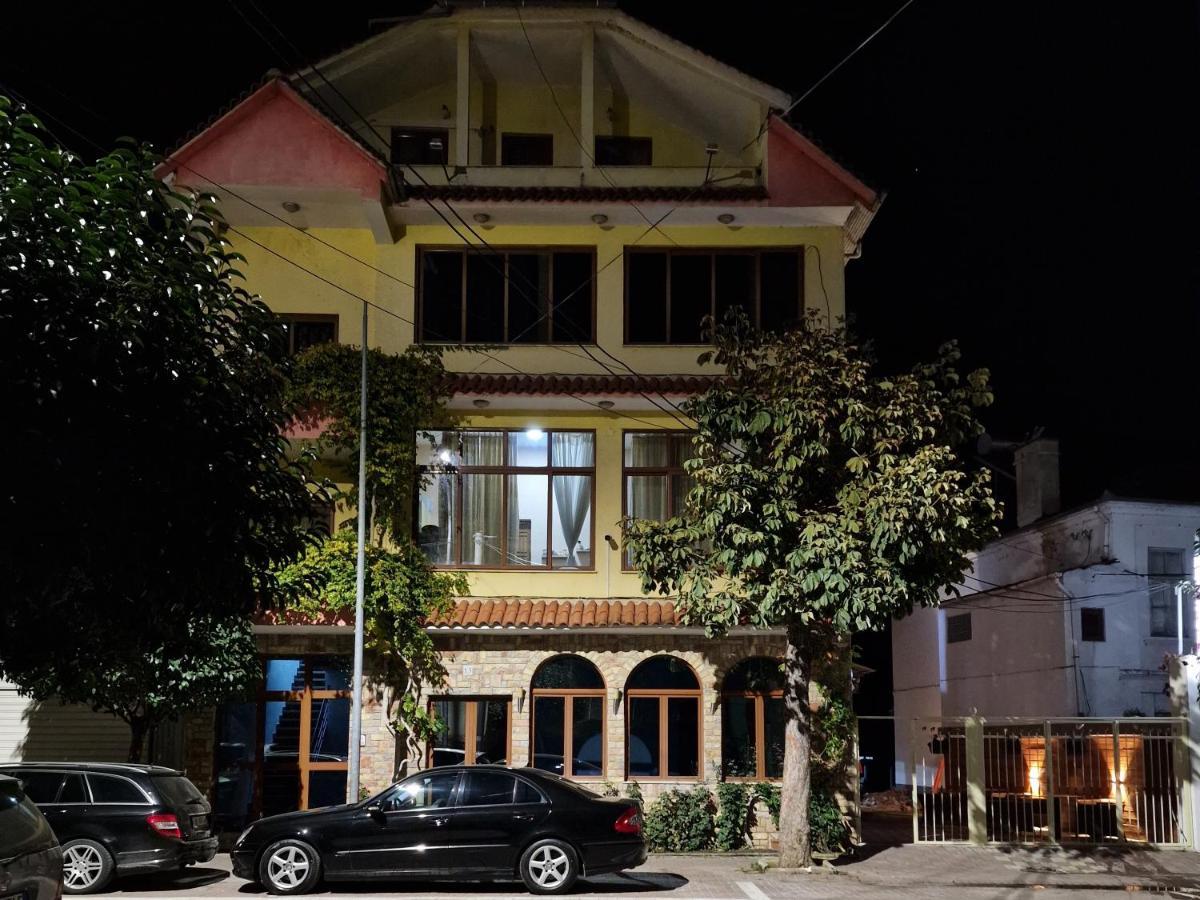 Hotel Restaurant Savoja Pogradec Eksteriør bilde
