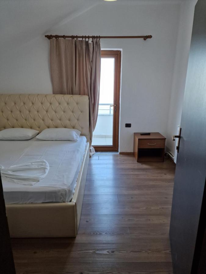 Hotel Restaurant Savoja Pogradec Eksteriør bilde