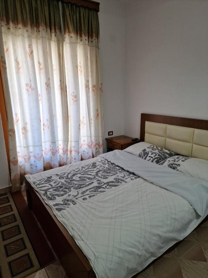 Hotel Restaurant Savoja Pogradec Rom bilde