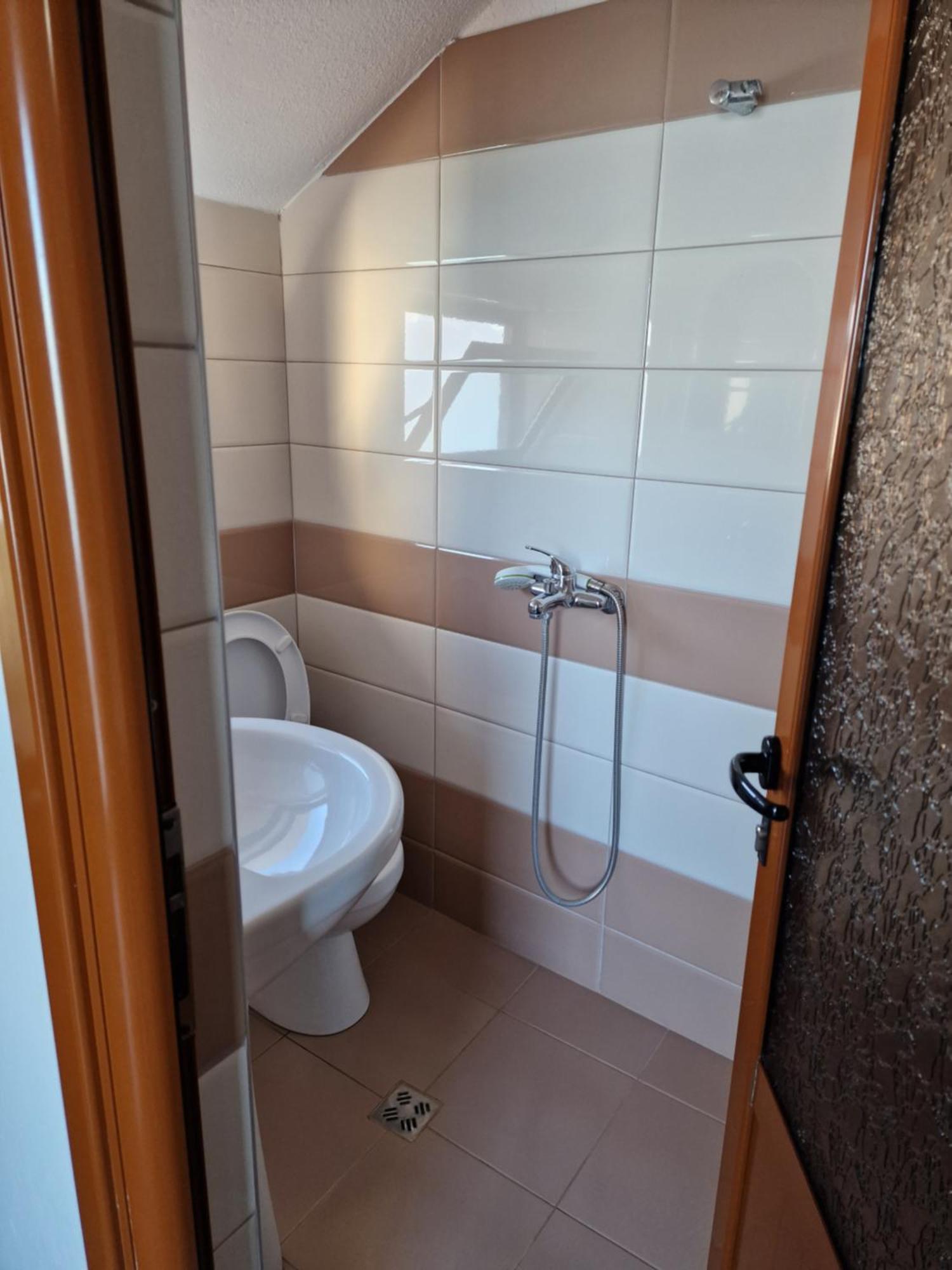 Hotel Restaurant Savoja Pogradec Rom bilde