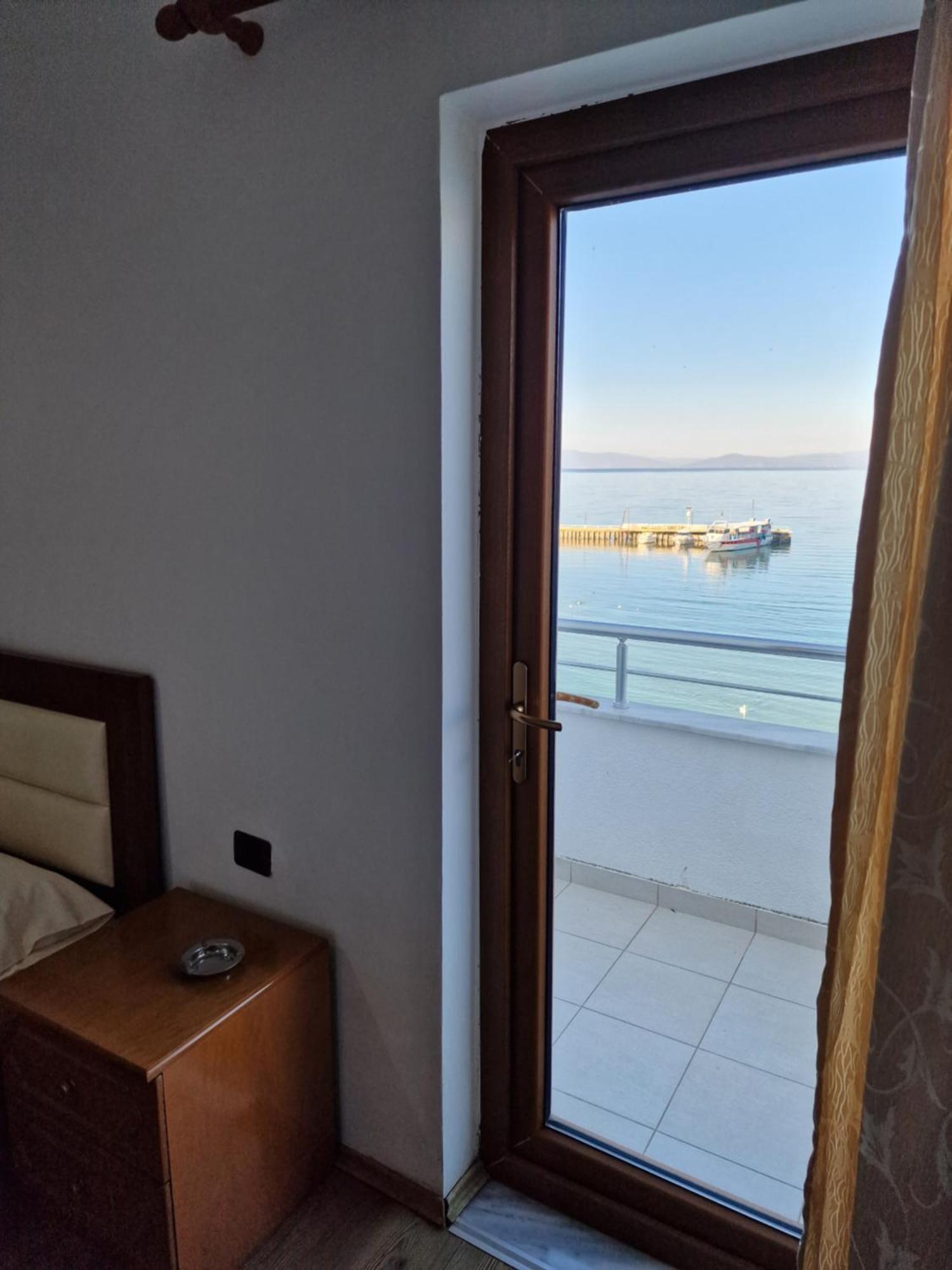 Hotel Restaurant Savoja Pogradec Rom bilde
