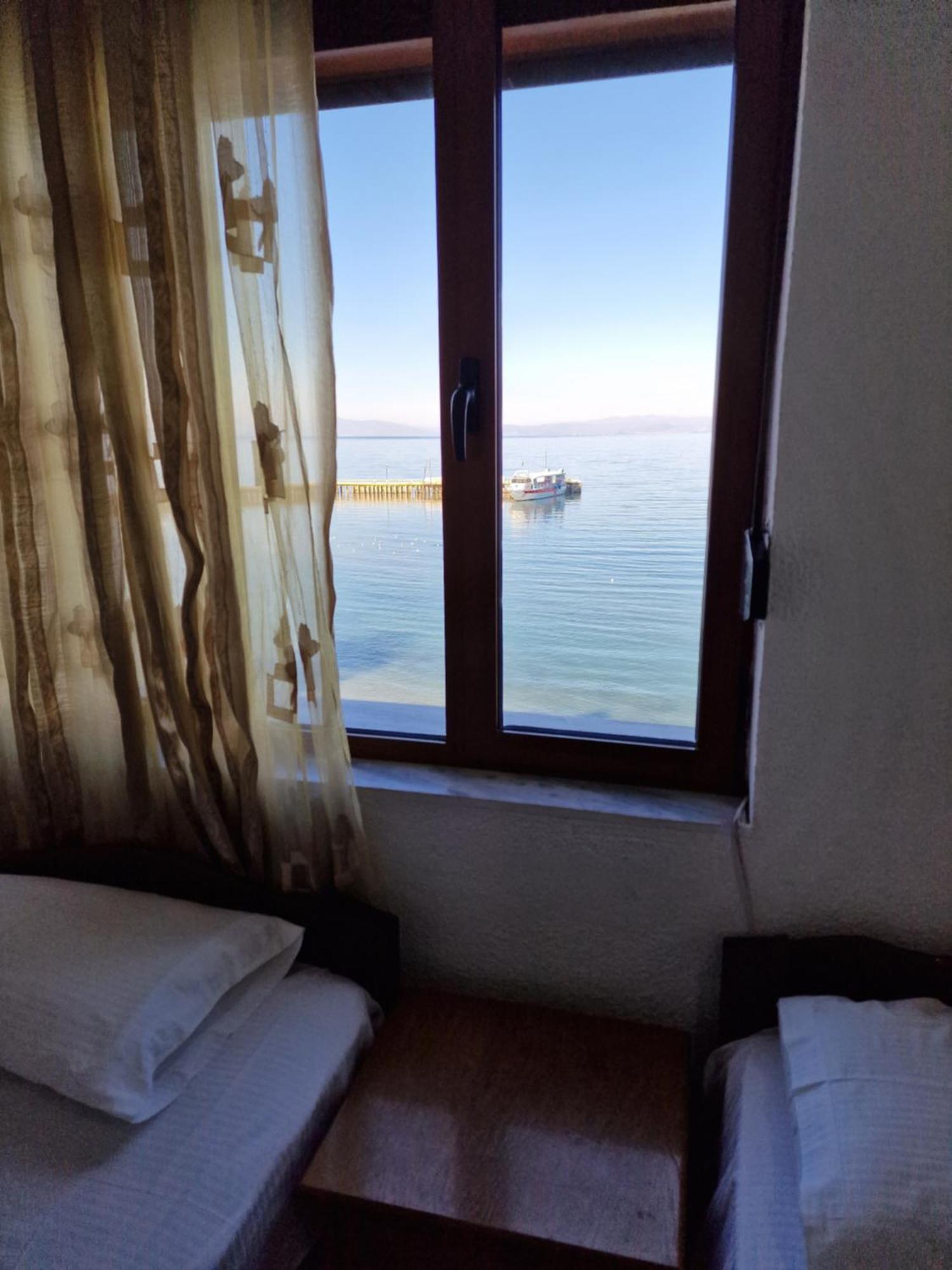 Hotel Restaurant Savoja Pogradec Rom bilde
